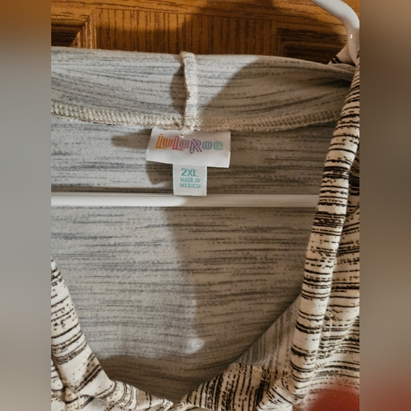 Lularoe Brittany - Picture 4 of 4